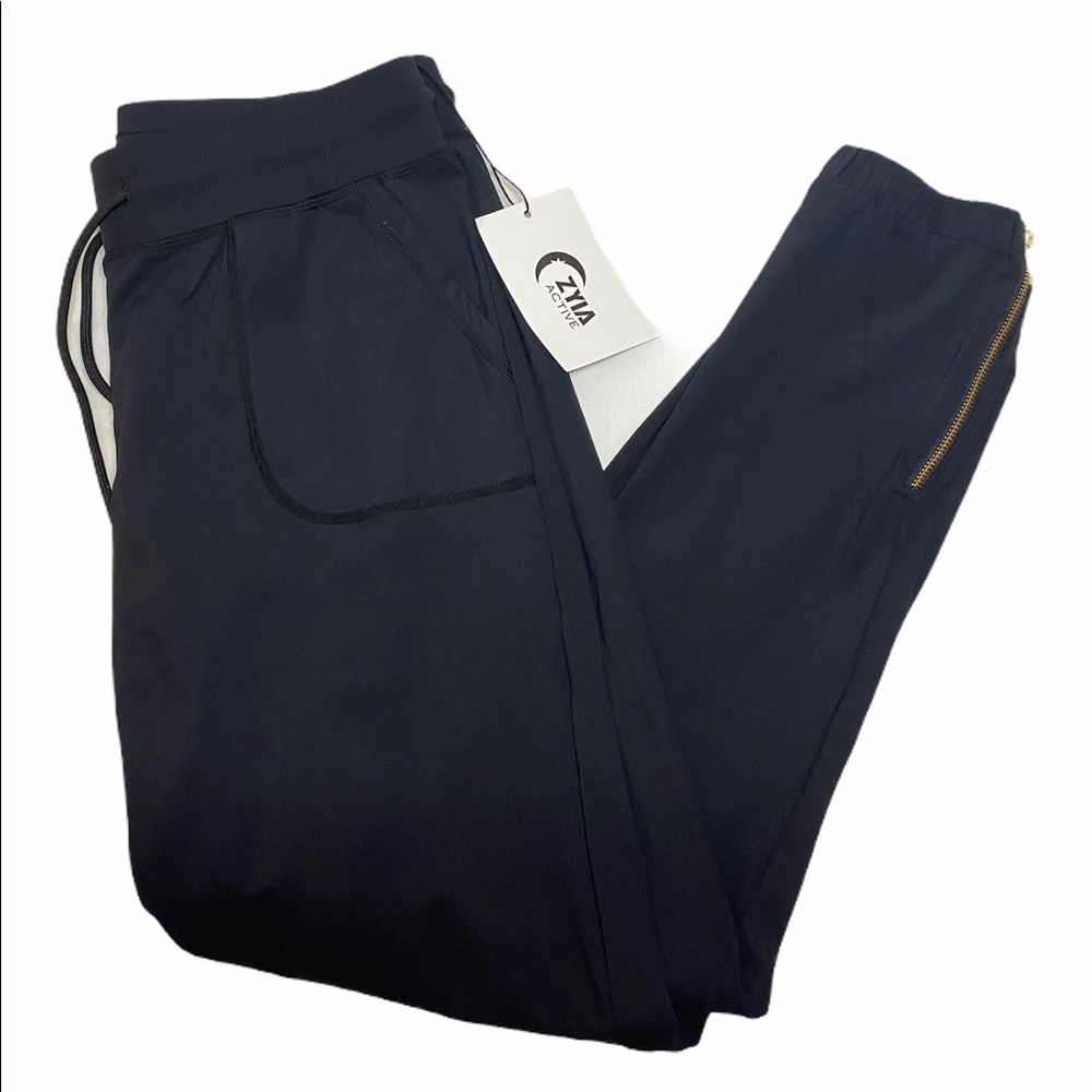 NWT Zyia peak everywhere zipper joggers size XS